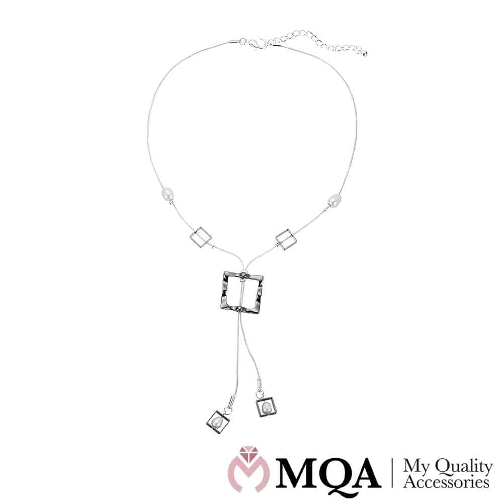 Sølvfarget halskjede