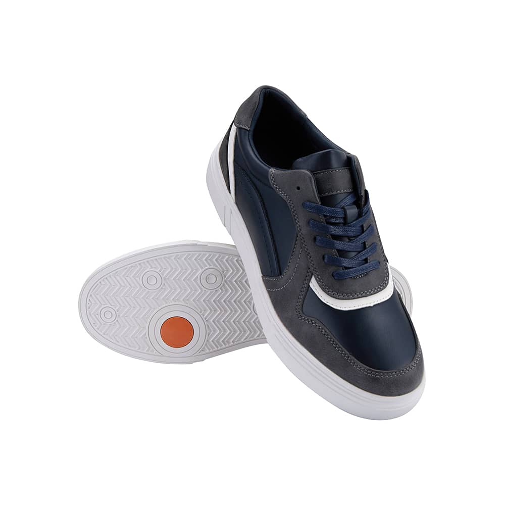 Sneakers for menn, svarte med hvit stripe