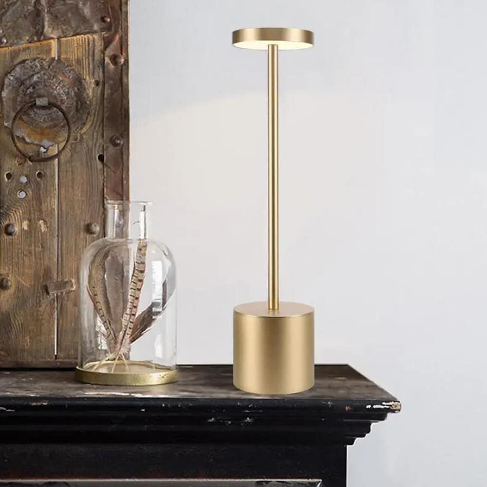 LED Bordlampe – Moderne og Minimalistisk