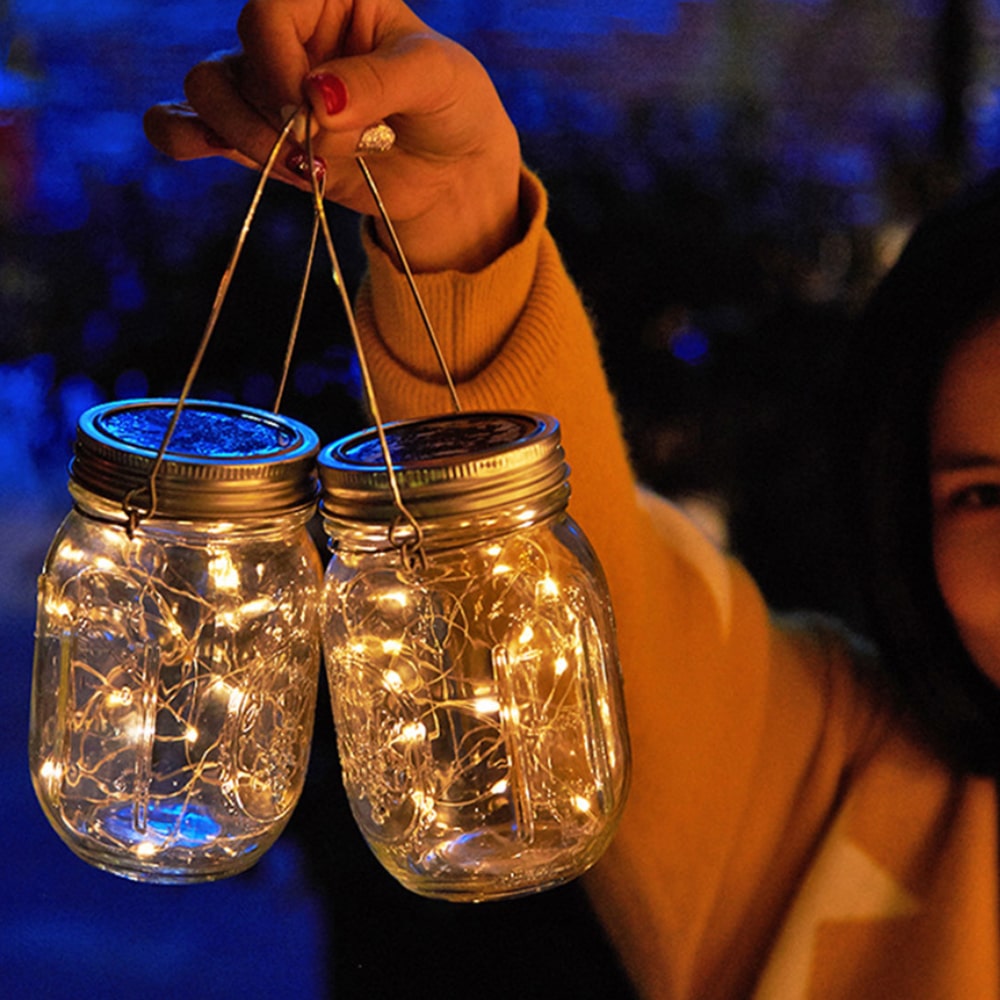 Solcelle-lanterne m/dekorativt LED-bånd og håndtak – 2 stk.