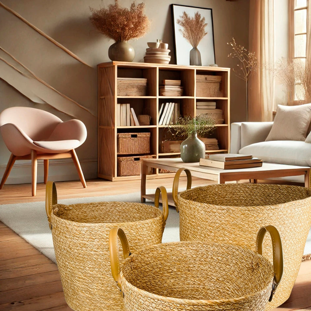 Flettede kurver 3 stk. i sjøgress med kunstlærhåndtak (diameter 31, 28 og 25 cm)