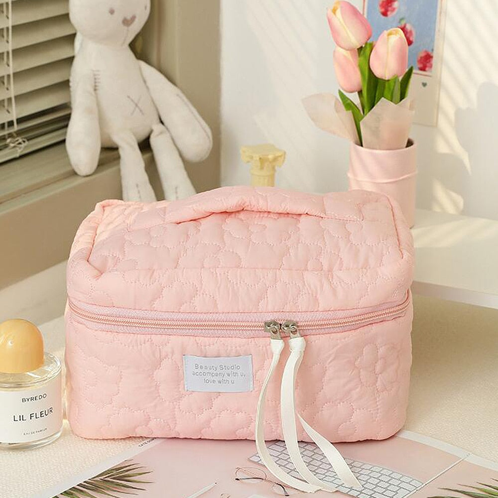 Søt og praktisk reise-kosmetikkveske