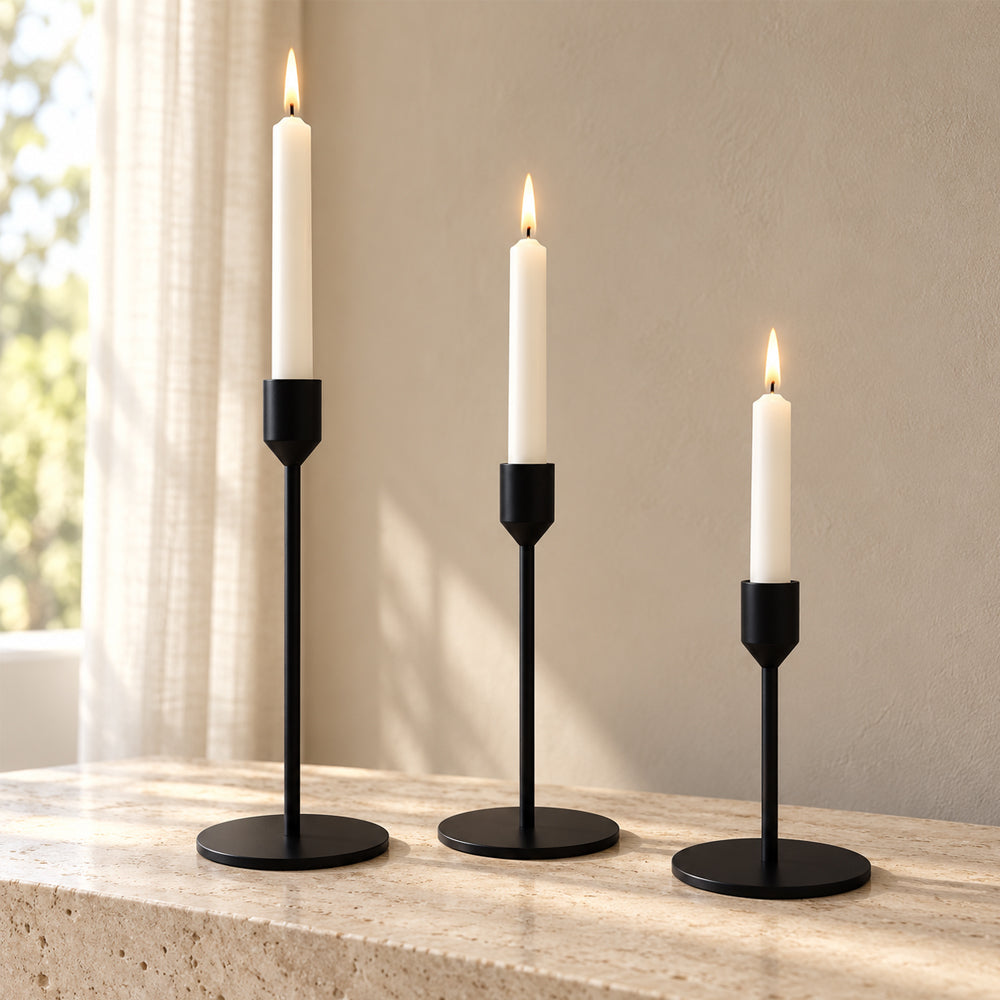 Svarte lysestaker – sett med 3 i ulike høyder