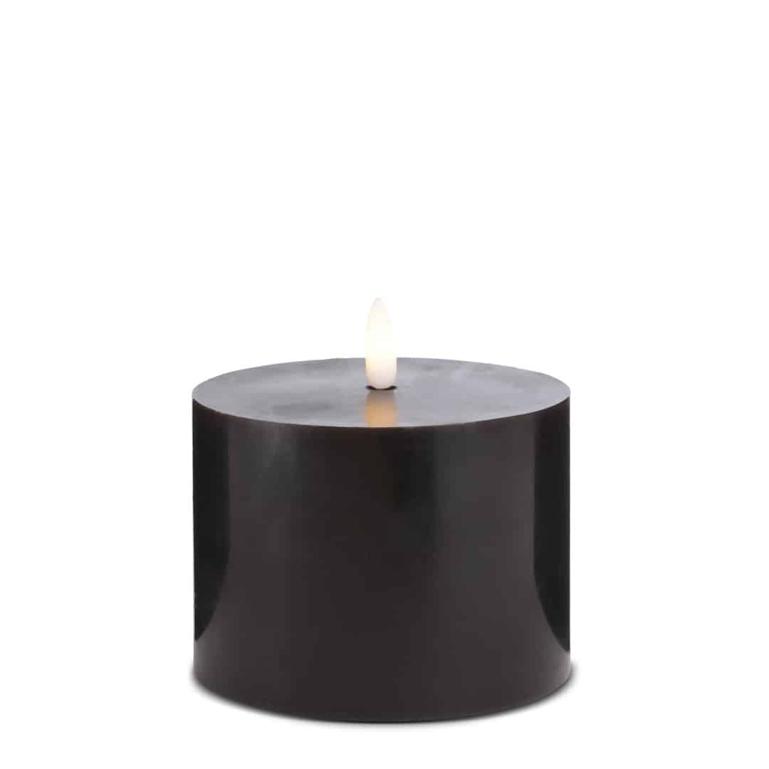 LED stearinlys - 1 stk. - ø10 x 10 cm - m/3D flamme - (flere farger)