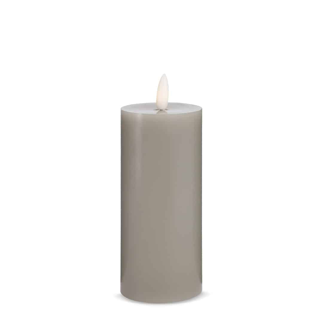 LED stearinlys - 1 stk. - ø5 x 15 cm - m/3D flamme - (flere farger)