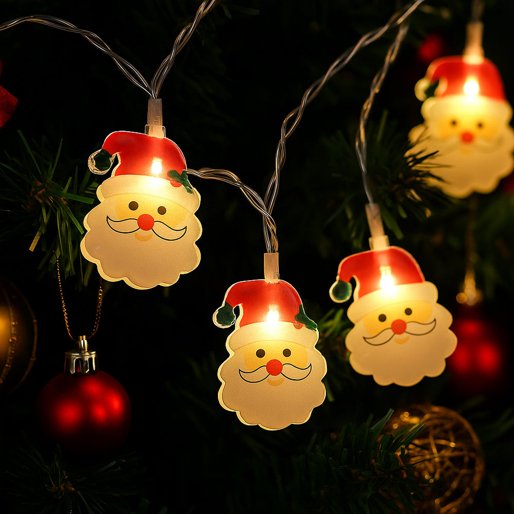 Lyskjede 2 Meter med 10 Nisser og gran i hatten - Batteridrevet -