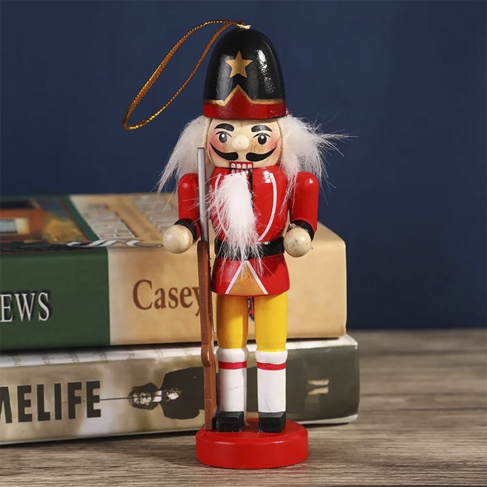 Nøtteknekkerfigurer i Tre - 12,5 cm, sett med 6 figurer -