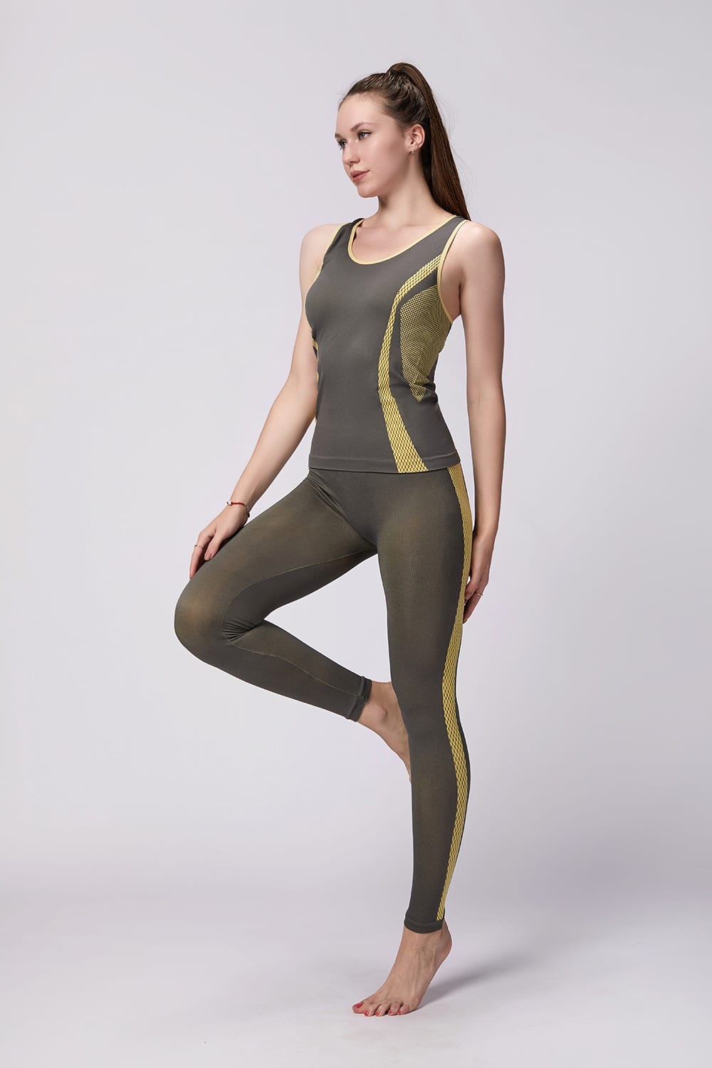 Yoga/treningssett (tilgjengelig i flere farger)