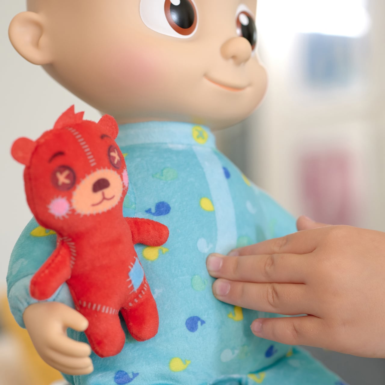Cocomelon JJ Syngende Dukke – Norsk Tale