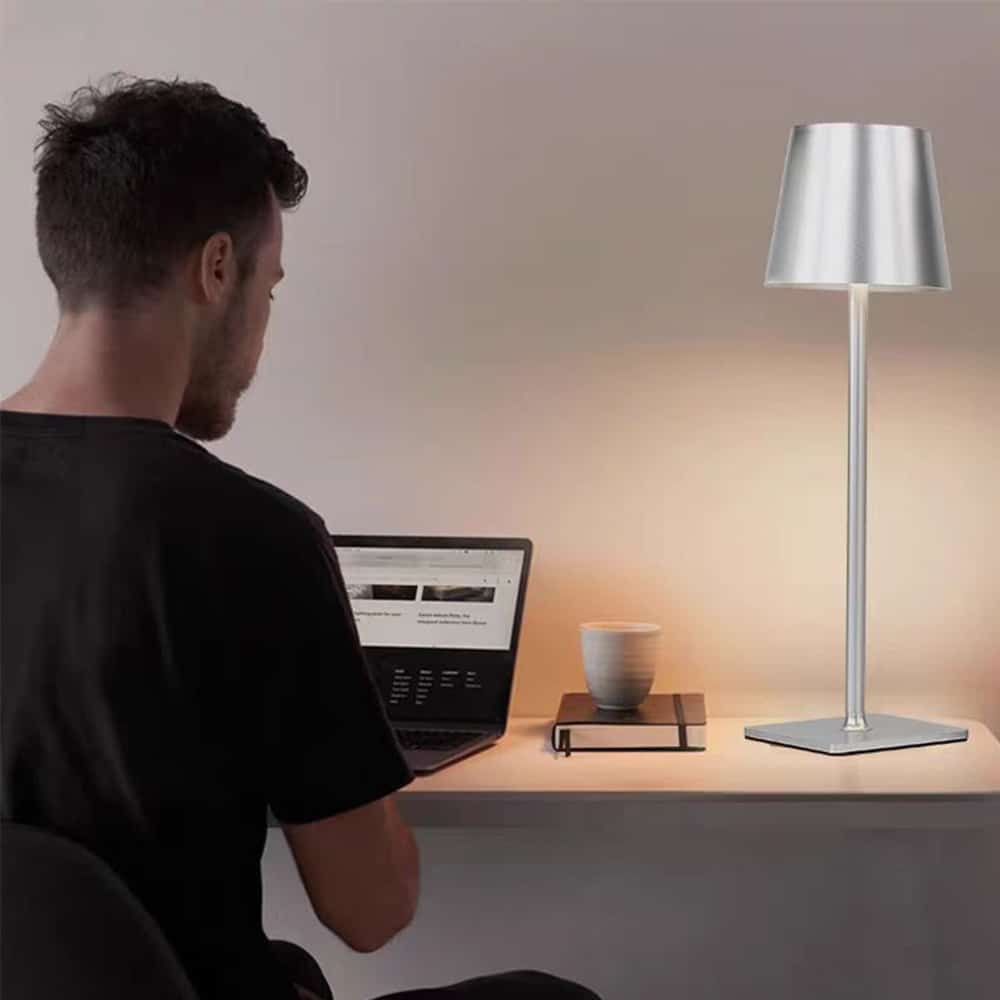 Bordlampe LED med touch & oppladbar funksjon