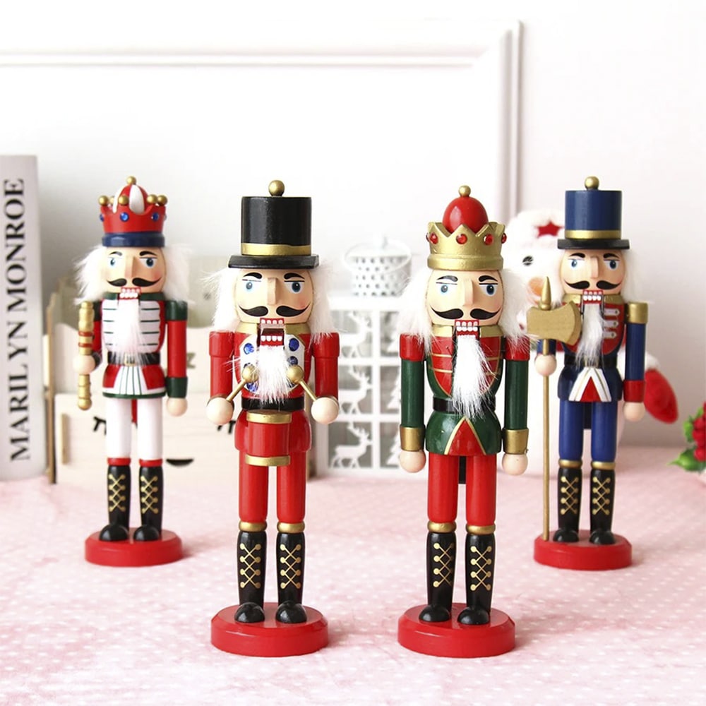 Nøtteknekkerfigurer i Tre - 24 cm, sett med 4 sjarmerende figurer -