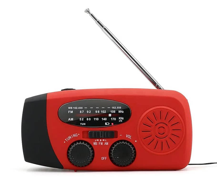 Nødradio FM/AM med innebygde solceller, lommelykt, powerbank og håndsveiv