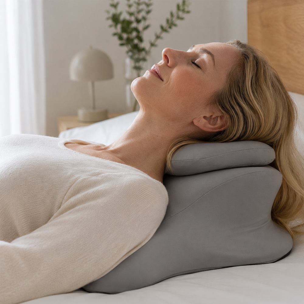 Ergonomisk kilepute i memory foam med avtakbar nakkepute