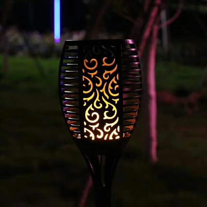 2 stk. solcellelampe - flammende LED-fakkellys som flott LED-belysning til hagen på salg nå